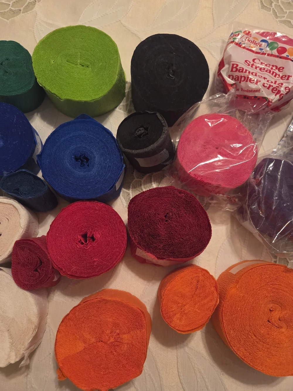 Assorted Crepe Streamer Rolls - Multicolor Party Pack